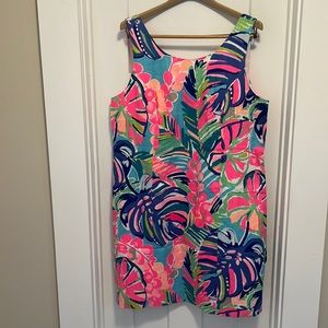 Lilly Pulitzer Shift new w/o tags. Never worn. Beautiful tropical pattern